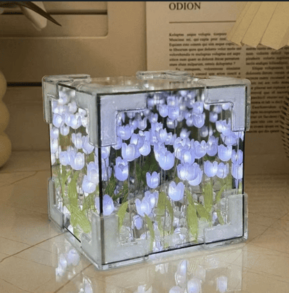 Cool Trendys Jugueteria MORADA tulipgarden®️ Lampara Cubo Espejo Armable de Tulipanes⭐⁣